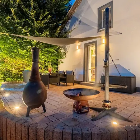 Kleines Backhaus In Der Eifel *