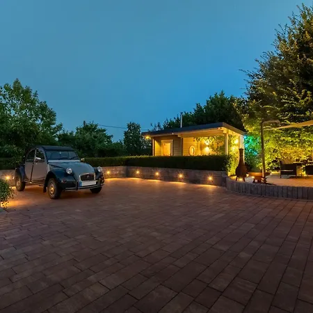 Kleines Backhaus In Der Eifel Ferienhaus *